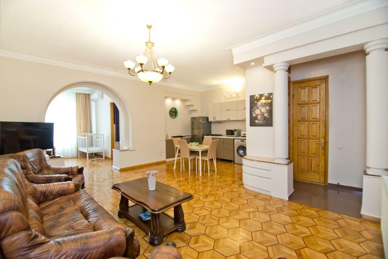 Seaside Luxury Apartment Batumi Exterior photo